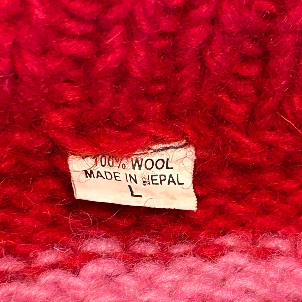 Handmade wool sweater - Picture 9 of 17